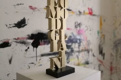 Amedeo Modigliani scultura in mdf e vernice, 60 x 17 x 3 cm, 2018 tiratura 1 - 8